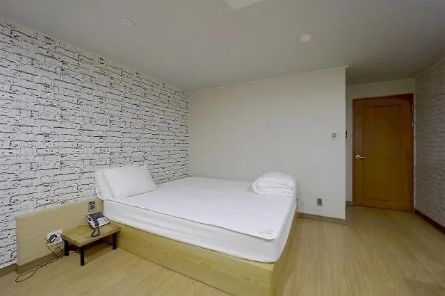 Motel Sasang J