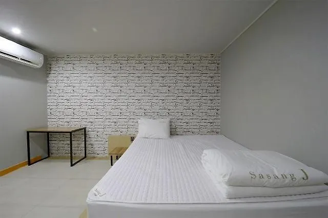 Sasang J Motel *