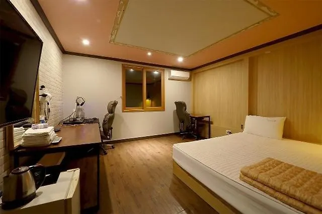 Sasang J Motel