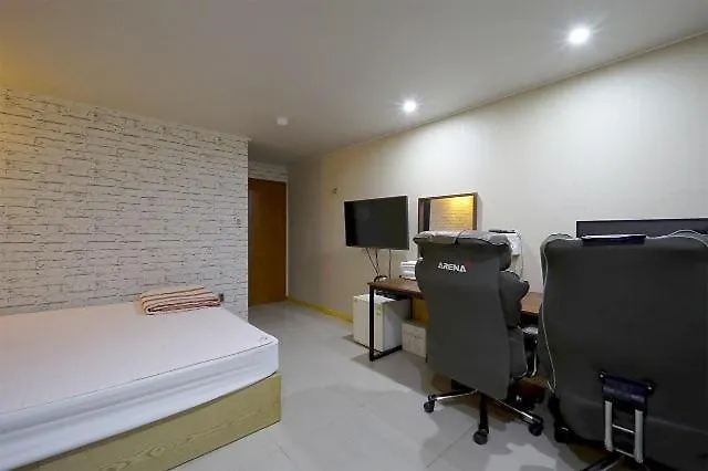 Sasang J Motel