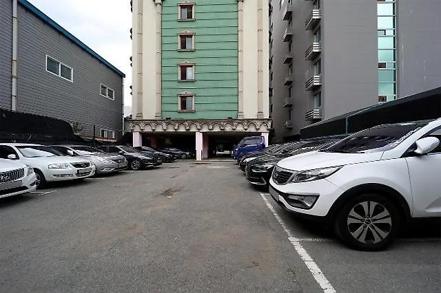 Sasang J Motel *